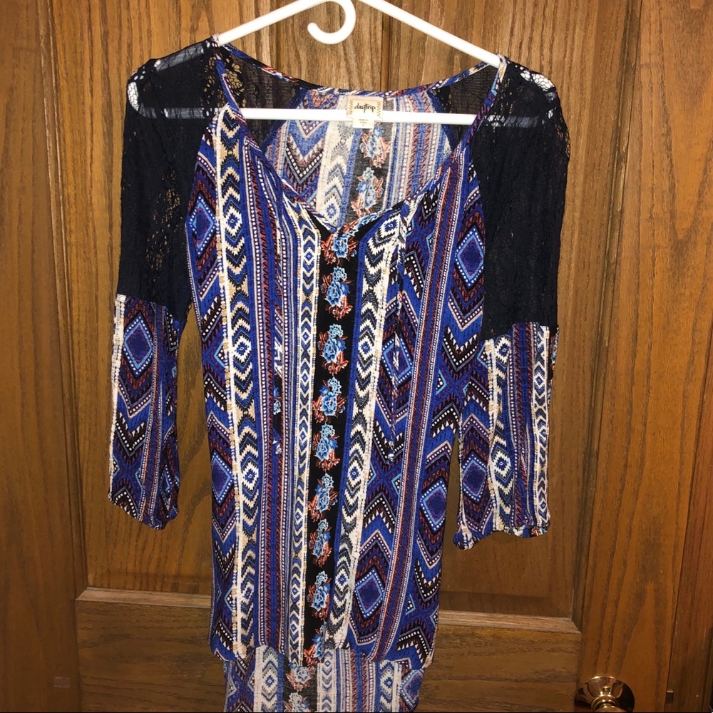 Daytrip belted shirt
